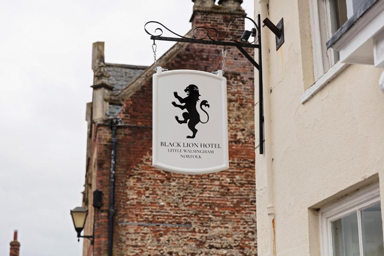 The Black Lion 3*